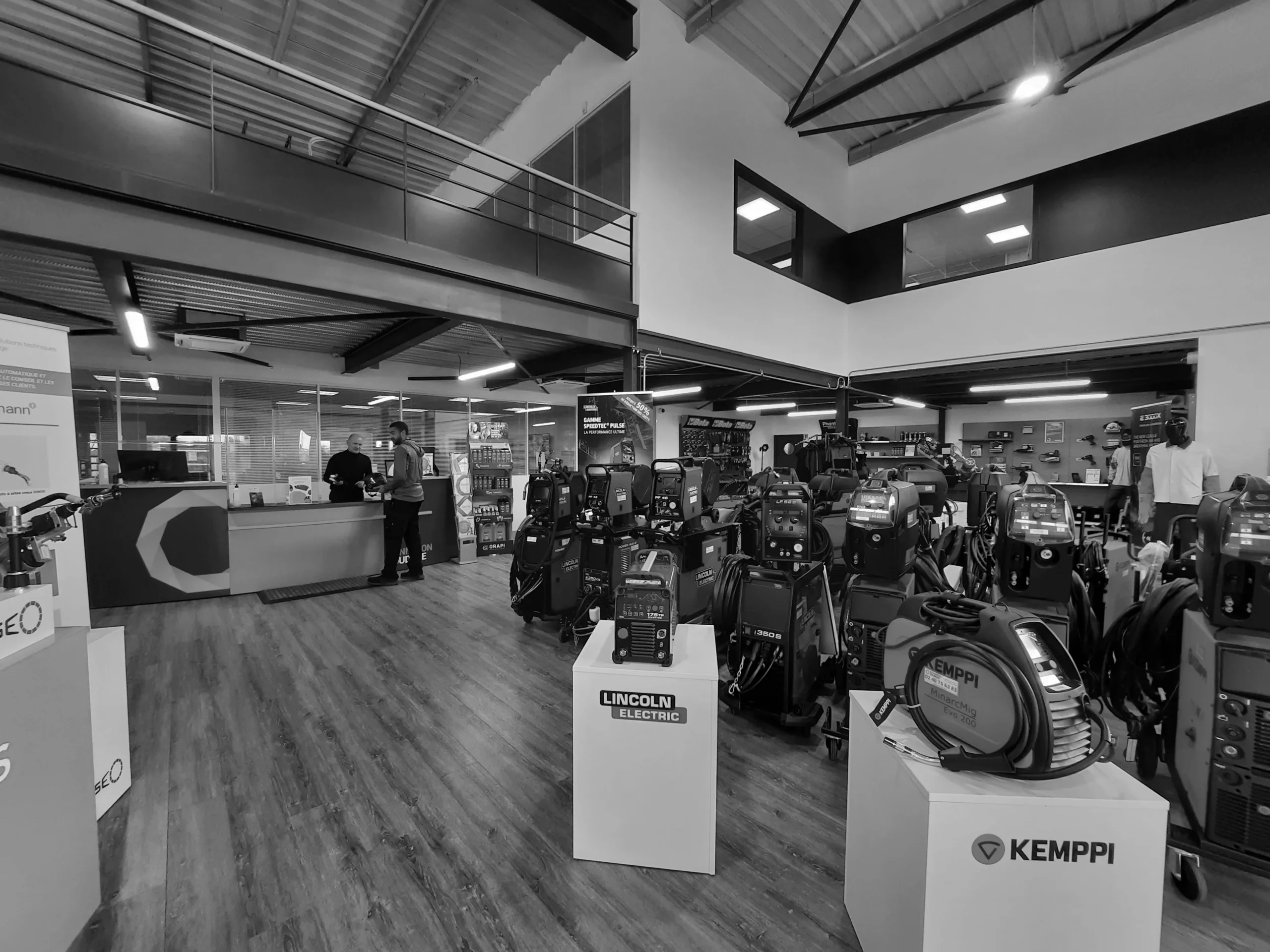 Produits exposés dans le showroom BONNEFON SOUDURE à Bouguenais